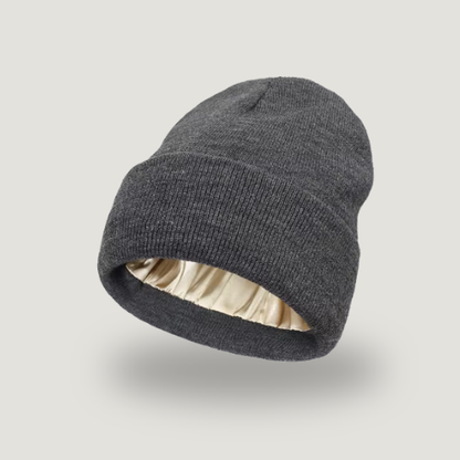 SilkesMössan – mjuk stickad mössa med silkesinsida